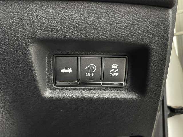 日産 スカイライン 200GT－t 鹿児島県 2014(平26)年 0.3万km クリスタルホワイトパール 純正ナビ/(BT/AM/FM/CD/DVD/フルセグTV)/バックカメラ/クルーズコントロール/ハーフレザーシート/前席パワーシート/ハーフレザーシート/純正LEDヘッドライト/ETC/革巻きステアリング/パドルシフト/ターボ/純正リモコンエンジンスターター/スペアキー/保証書/取扱説明書/ワンオーナー