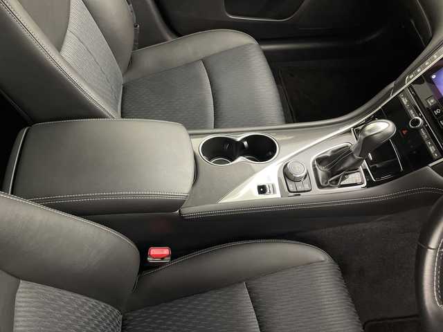 日産 スカイライン 200GT－t 鹿児島県 2014(平26)年 0.3万km クリスタルホワイトパール 純正ナビ/(BT/AM/FM/CD/DVD/フルセグTV)/バックカメラ/クルーズコントロール/ハーフレザーシート/前席パワーシート/ハーフレザーシート/純正LEDヘッドライト/ETC/革巻きステアリング/パドルシフト/ターボ/純正リモコンエンジンスターター/スペアキー/保証書/取扱説明書/ワンオーナー