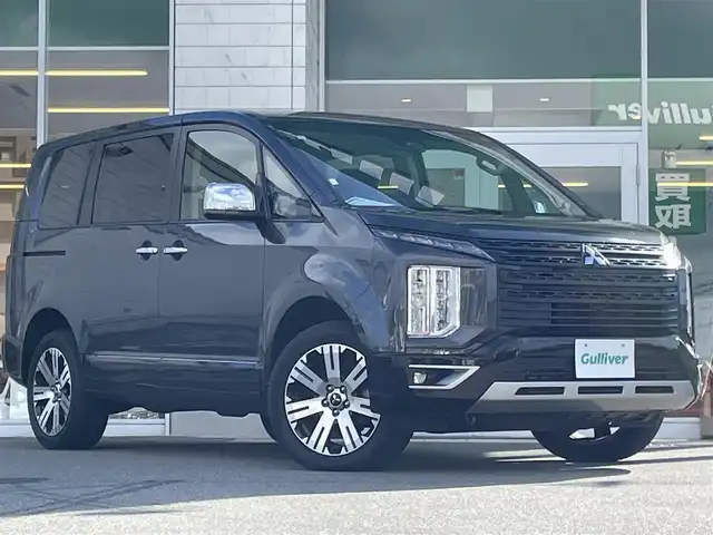 三菱 デリカＤ：５ P 兵庫県 2023(令5)年 2.5万km グラファイトグレーメタリック/ブラックマイカ １０．１インチナビ/追従有クルーズコントロール/アラウンドビューモニター/両側パワスラ/ステアリングヒーター/シートヒーター/AppleCarPlay/電動リアゲート/Bluetooth接続/フルセグTV/HDMI端子/LEDヘッドライト/パドルシフト/CD/DVD/スイッチスタート/スペアキー