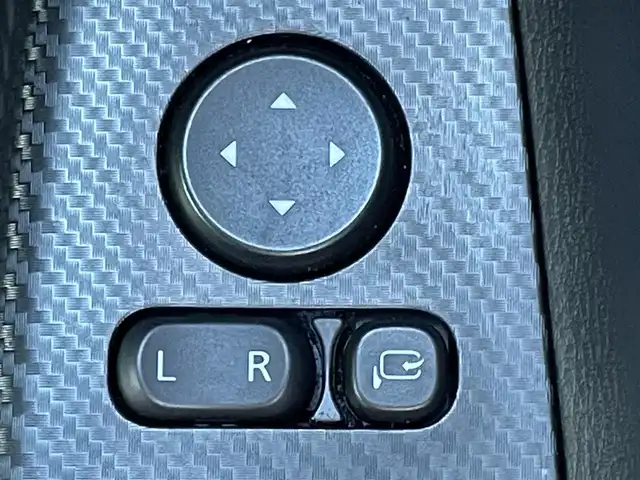 三菱 デリカＤ：５ P 兵庫県 2023(令5)年 2.5万km グラファイトグレーメタリック/ブラックマイカ １０．１インチナビ/追従有クルーズコントロール/アラウンドビューモニター/両側パワスラ/ステアリングヒーター/シートヒーター/AppleCarPlay/電動リアゲート/Bluetooth接続/フルセグTV/HDMI端子/LEDヘッドライト/パドルシフト/CD/DVD/スイッチスタート/スペアキー