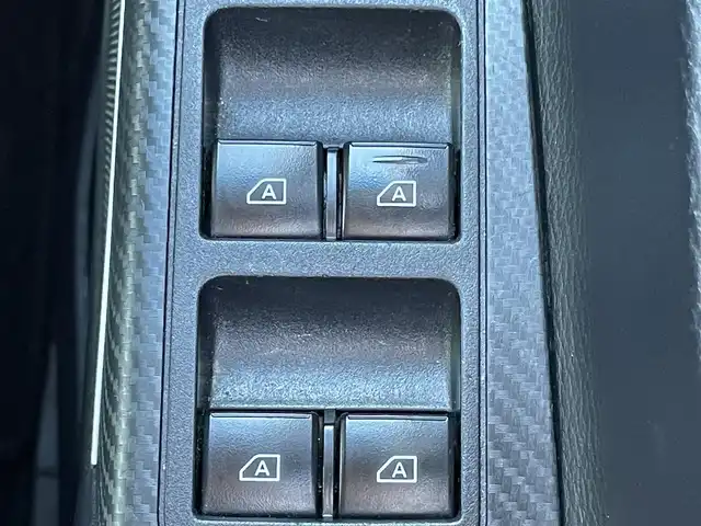 三菱 デリカＤ：５ P 兵庫県 2023(令5)年 2.5万km グラファイトグレーメタリック/ブラックマイカ １０．１インチナビ/追従有クルーズコントロール/アラウンドビューモニター/両側パワスラ/ステアリングヒーター/シートヒーター/AppleCarPlay/電動リアゲート/Bluetooth接続/フルセグTV/HDMI端子/LEDヘッドライト/パドルシフト/CD/DVD/スイッチスタート/スペアキー