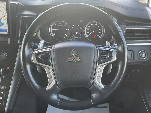 三菱 デリカＤ：５ P 兵庫県 2023(令5)年 2.5万km グラファイトグレーメタリック/ブラックマイカ １０．１インチナビ/追従有クルーズコントロール/アラウンドビューモニター/両側パワスラ/ステアリングヒーター/シートヒーター/AppleCarPlay/電動リアゲート/Bluetooth接続/フルセグTV/HDMI端子/LEDヘッドライト/パドルシフト/CD/DVD/スイッチスタート/スペアキー