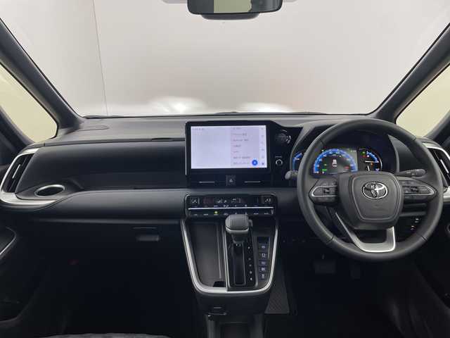 トヨタ ヴォクシー ハイブリッド S－Z 群馬県 2024(令6)年 0.1万km アティチュードブラックマイカ 純正１０．５型ナビ　ＣＤ／ＤＶＤデッキ　ビルトインＥＴＣ　バックカメラ　アダプティブクルーズコントロール　衝突被害軽減システム　車線逸脱警報システム　前後コーナーセンサー　両側電動スライドドア　禁煙車