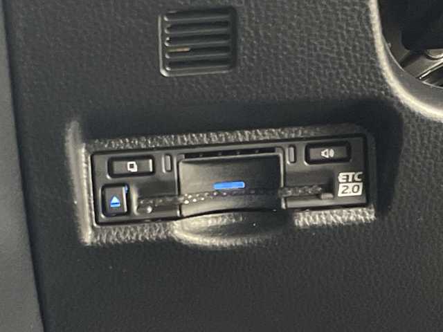 トヨタ ヴォクシー ハイブリッド S－Z 群馬県 2024(令6)年 0.1万km アティチュードブラックマイカ 純正１０．５型ナビ　ＣＤ／ＤＶＤデッキ　ビルトインＥＴＣ　バックカメラ　アダプティブクルーズコントロール　衝突被害軽減システム　車線逸脱警報システム　前後コーナーセンサー　両側電動スライドドア　禁煙車