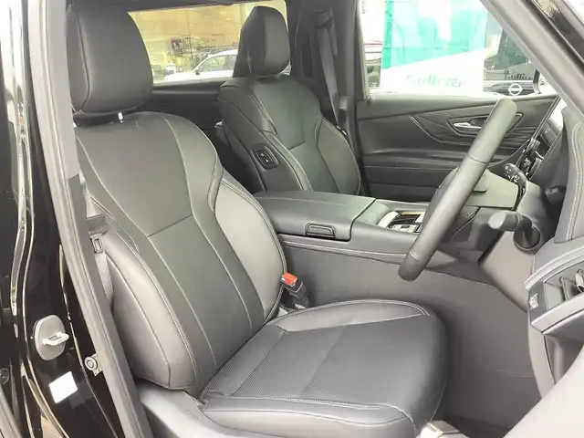 トヨタ アルファード Z 京都府 2025(令7)年 0.2万km ブラック ワンオーナー/トヨタチームメイト/左右独立サンルーフ/ヘッドアップディスプレー/タッチトレーサーオペレーション/１３．２インチフリップダウンモニター/スペアタイヤ/デジタルインナーミラー/前後ドライブレコーダー/パノラミックビューカメラ/ＰＷバックドア/前席、２列目ＰＷシート/前席、２列目シートベンチレーション/置くだけ充電/１４インチディスプレイオーディオプラス/ナビ・フルセグＴＶ・USB・BT・HDMI/ビルトインETC2.0/ステアリングヒーター/スペアスマートキー/新車保証書