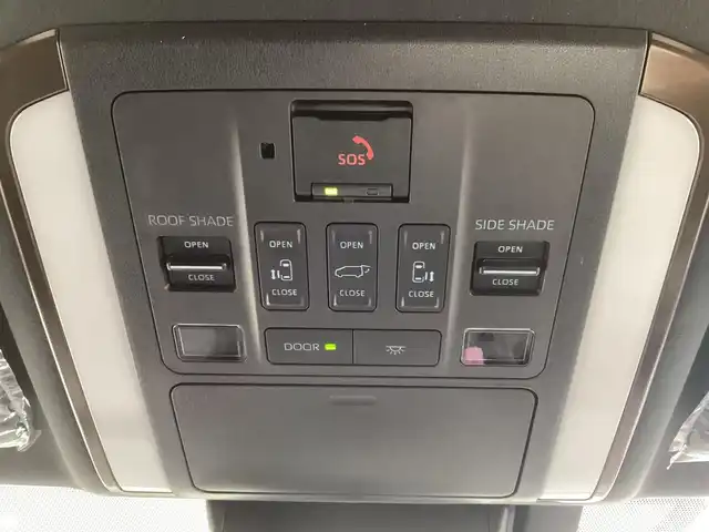 トヨタ アルファード Z 京都府 2025(令7)年 0.2万km ブラック ワンオーナー/トヨタチームメイト/左右独立サンルーフ/ヘッドアップディスプレー/タッチトレーサーオペレーション/１３．２インチフリップダウンモニター/スペアタイヤ/デジタルインナーミラー/前後ドライブレコーダー/パノラミックビューカメラ/ＰＷバックドア/前席、２列目ＰＷシート/前席、２列目シートベンチレーション/置くだけ充電/１４インチディスプレイオーディオプラス/ナビ・フルセグＴＶ・USB・BT・HDMI/ビルトインETC2.0/ステアリングヒーター/スペアスマートキー/新車保証書