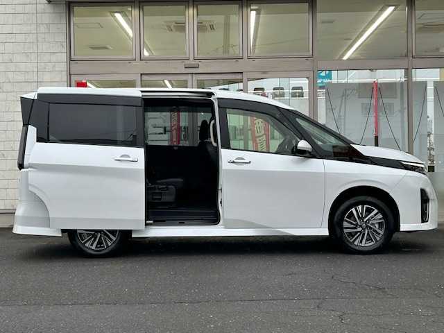 日産 セレナ