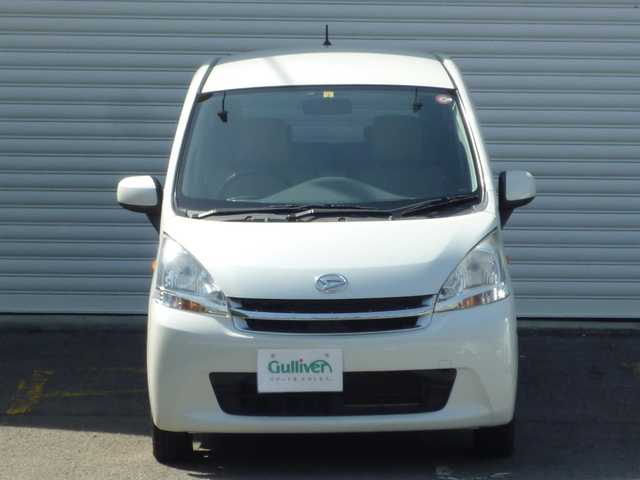 ダイハツ ムーヴ X 和歌山県 2012(平24)年 4.9万km パールホワイトⅢ /走行距離：48956km（登録時）/純正CDデッキ/　AUX/AM/FM/ドアバイザー/純正フロアマット/アイドリングストップ/ヘッドライトレベライザー/電動格納ミラー/プッシュスタート/スペアキーX1/取扱説明書/保証書