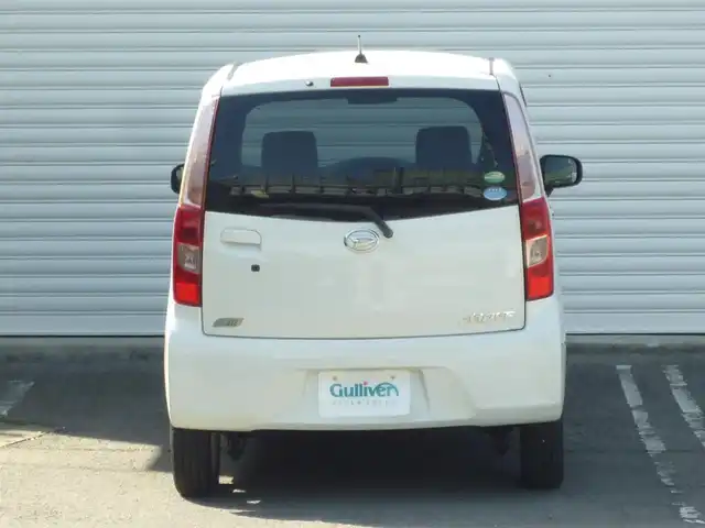 ダイハツ ムーヴ X 和歌山県 2012(平24)年 4.9万km パールホワイトⅢ /走行距離：48956km（登録時）/純正CDデッキ/　AUX/AM/FM/ドアバイザー/純正フロアマット/アイドリングストップ/ヘッドライトレベライザー/電動格納ミラー/プッシュスタート/スペアキーX1/取扱説明書/保証書