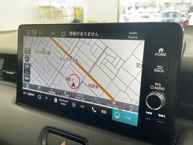 ホンダ ヴェゼル ハイブリッド e:HEV Z 岐阜県 2025(令7)年 0.1万km未満 クリスタルブラックパール ホンダコネクトディスプレイ/　(AM/FM/Bluetooth/ナビ/フルセグTV/AppleCarPlay/AndroidAuto)/バックカメラ/ホンダセンシング/ブラインドスポットモニター/レーンキープアシスト/コーナーセンサー/踏み間違い衝突軽減システム/衝突軽減ブレーキ/レーダークルーズコントロール/後退出庫サポート/アダプティブドライビングビーム/置くだけ充電/ETC2.0/LEDヘッドライト/LEDシーケンシャルウィンカー/パワーテールゲート/ヒルディセントコントロール/ハーフレザーシート/シートヒーター/ハンドルヒーター/純正アルミホイール/スマートキー/スペアキー/取説、保証書/フロントグリル　ベルリナブラック