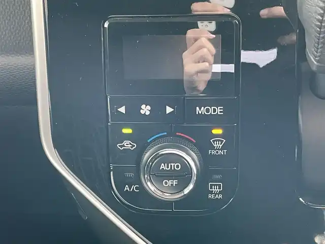 トヨタ ルーミー カスタムG S 岩手県 2018(平30)年 4.3万km パールホワイトⅢ 純正SDナビ/AM/FM/CD/DVD/Bluetooth/フルセグTV/バックカメラ/ETC/両側パワースライドドア/クルーズコントロール/衝突被害軽減ブレーキ/レーンキープアシスト/横滑り防止装置/コーナーセンサー/寒冷地仕様/シートヒーター/アイドリングストップ/オートライト/LEDヘッドライト/フォグランプ/スマートキー/プッシュスタート/電動格納ミラー/純正14インチAW/純正フロアマット/ドアバイザー/ワイパーデアイサー/エンジンスターター/取扱説明書