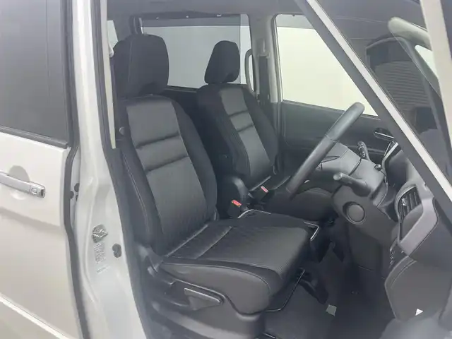 日産 セレナ e－パワー ハイウェイスター V 岡山県 2019(令1)年 6万km ブリリアントホワイトパール プロパイロット/アラウンドビューモニター/ドライブレコーダー/純正９インチナビ/（Bluetooth、CD/DVD、フルセグTV、HDMI接続、USB接続）/純正１１インチフリップダウンモニター/エマージェンシーブレーキ/両側電動スライドドア/ブラインドスポットモニター/シートヒーター/ステアリングヒーター/ビルトインＥＴＣ/LEDヘッドライト（Auto)/LEDフォグランプ/オートハイビーム/ドライブレコーダー/パーキングアシスト/アイドリングストップ/Rサンシェイド/シートバックテーブル/ISOFIX/チルトステアリング/シートリフター