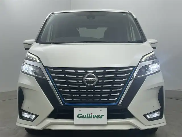 日産 セレナ e－パワー ハイウェイスター V 岡山県 2019(令1)年 6万km ブリリアントホワイトパール プロパイロット/アラウンドビューモニター/ドライブレコーダー/純正９インチナビ/（Bluetooth、CD/DVD、フルセグTV、HDMI接続、USB接続）/純正１１インチフリップダウンモニター/エマージェンシーブレーキ/両側電動スライドドア/ブラインドスポットモニター/シートヒーター/ステアリングヒーター/ビルトインＥＴＣ/LEDヘッドライト（Auto)/LEDフォグランプ/オートハイビーム/ドライブレコーダー/パーキングアシスト/アイドリングストップ/Rサンシェイド/シートバックテーブル/ISOFIX/チルトステアリング/シートリフター