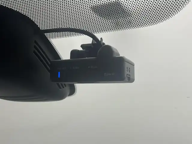 日産 セレナ e－パワー ハイウェイスター V 岡山県 2019(令1)年 6万km ブリリアントホワイトパール プロパイロット/アラウンドビューモニター/ドライブレコーダー/純正９インチナビ/（Bluetooth、CD/DVD、フルセグTV、HDMI接続、USB接続）/純正１１インチフリップダウンモニター/エマージェンシーブレーキ/両側電動スライドドア/ブラインドスポットモニター/シートヒーター/ステアリングヒーター/ビルトインＥＴＣ/LEDヘッドライト（Auto)/LEDフォグランプ/オートハイビーム/ドライブレコーダー/パーキングアシスト/アイドリングストップ/Rサンシェイド/シートバックテーブル/ISOFIX/チルトステアリング/シートリフター