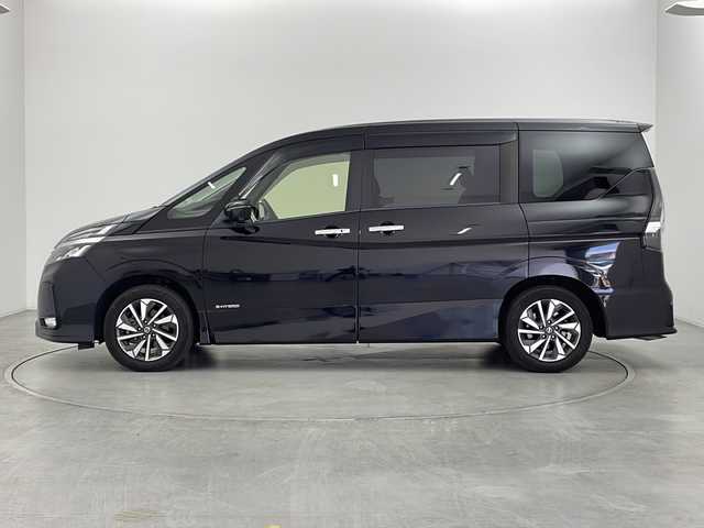 日産 セレナ ハイウェイスター V 群馬県 2021(令3)年 5.7万km ダイヤモンドブラック 純正10型ナビ　純正11型後席モニター　全周囲カメラ　衝突被害軽減ブレーキ　BSM　プロパイロット　アダプティブクルーズコントロール　両側電動スライドドア　純正ETC 純正ドライブレコーダー　禁煙車