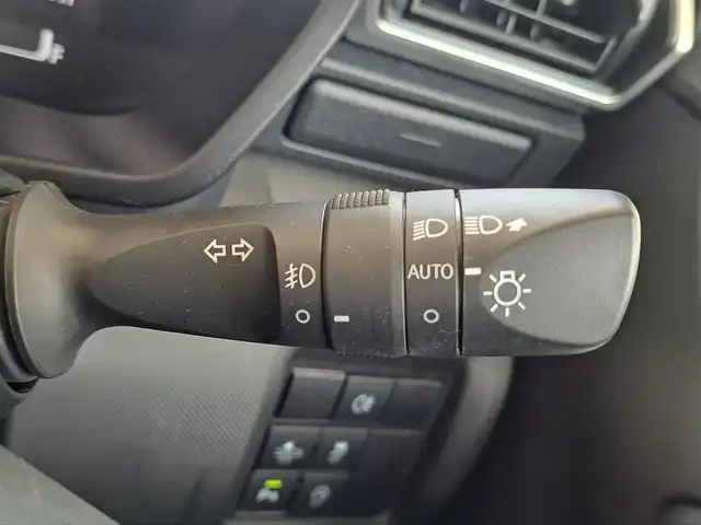 トヨタ ライズ Z 大阪府 2020(令2)年 3.8万km シャイニングホワイトパール /禁煙車//衝突被害軽減ブレーキ//社外SDナビ/MDV-M906HDL//CD/DVD/フルセグTV/BT/SD//ワンオーナー//追従式クルーズコントロール//バックカメラ//前後ドライブレコーダー/ZDR025//前席シートヒーター//LEDライト//純正アルミホイール//スマートキー//プッシュスタート//スペアキー