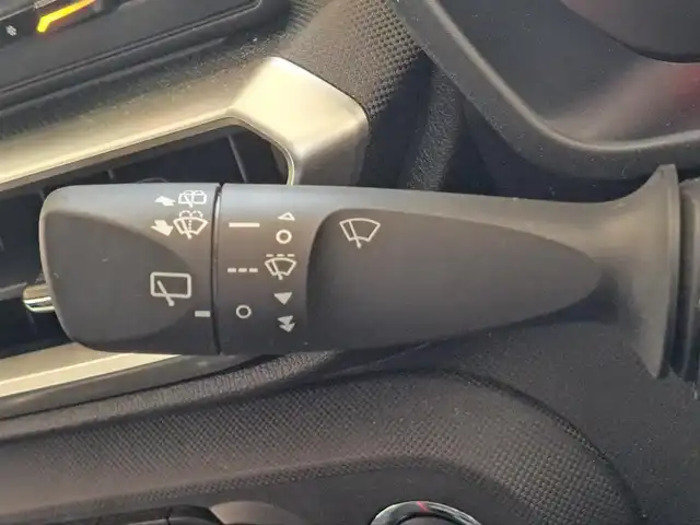 トヨタ ライズ Z 大阪府 2020(令2)年 3.8万km シャイニングホワイトパール /禁煙車//衝突被害軽減ブレーキ//社外SDナビ/MDV-M906HDL//CD/DVD/フルセグTV/BT/SD//ワンオーナー//追従式クルーズコントロール//バックカメラ//前後ドライブレコーダー/ZDR025//前席シートヒーター//LEDライト//純正アルミホイール//スマートキー//プッシュスタート//スペアキー