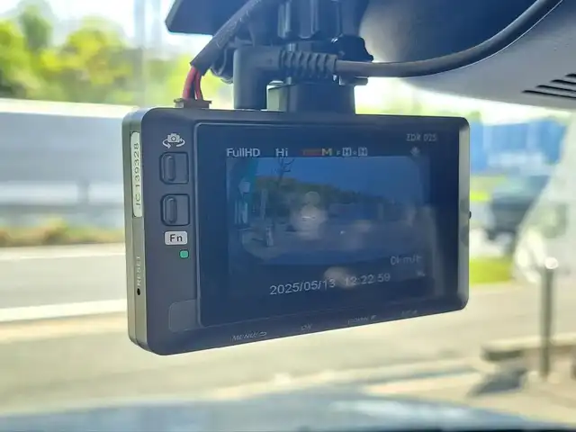 トヨタ ライズ Z 大阪府 2020(令2)年 3.8万km シャイニングホワイトパール /禁煙車//衝突被害軽減ブレーキ//社外SDナビ/MDV-M906HDL//CD/DVD/フルセグTV/BT/SD//ワンオーナー//追従式クルーズコントロール//バックカメラ//前後ドライブレコーダー/ZDR025//前席シートヒーター//LEDライト//純正アルミホイール//スマートキー//プッシュスタート//スペアキー