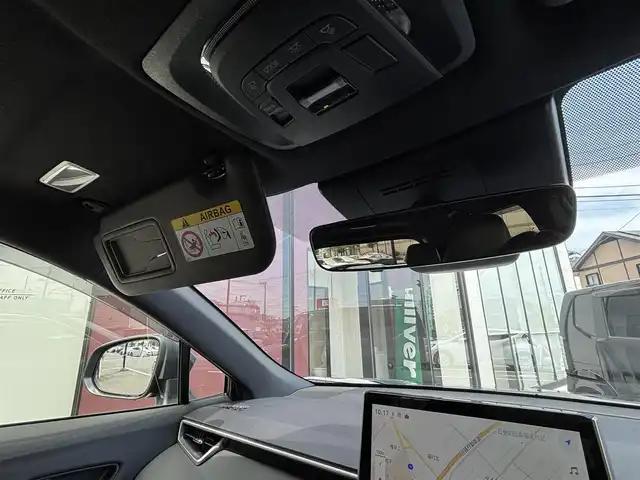 トヨタ カローラ クロス 宮城県 2025(令7)年 0.2万km マッシブグレー 登録時走行距離1896km/純正オーディオディスプレイ【ナビ付】/サンルーフ/シートヒーター【D席＋N席】/Pアシスト/追従式クルーズコントロール/パワーバックドア/革巻きステアリング/ビルトインETC/３６０°カメラ/室内灯LED