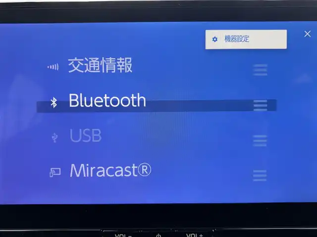 トヨタ カローラ クロス 宮城県 2025(令7)年 0.2万km マッシブグレー 登録時走行距離1896km/純正オーディオディスプレイ【ナビ付】/サンルーフ/シートヒーター【D席＋N席】/Pアシスト/追従式クルーズコントロール/パワーバックドア/革巻きステアリング/ビルトインETC/３６０°カメラ/室内灯LED