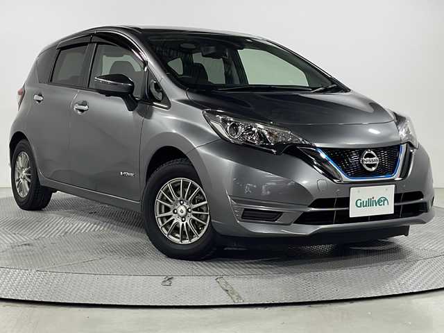 日産 ノート 広島県 2020(令2)年 2.3万km ダークメタルグレー 禁煙/純正ナビ/・Bluetooth接続/・CD/DVD再生機能/・フルセグテレビ/アラウンドビューモニター/デジタルインナーミラー/前後コーナーセンサー/衝突軽減ブレーキ/オートマティックハイビーム/ＬＥＤヘッドライト/誤発進抑制機能/レーンキープアシスト