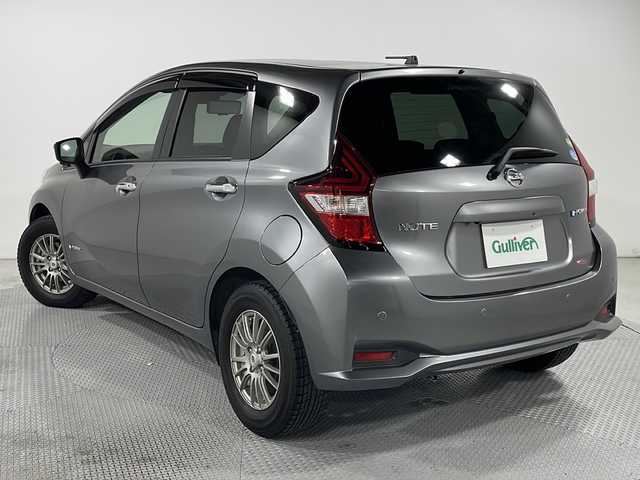 日産 ノート 広島県 2020(令2)年 2.3万km ダークメタルグレー 禁煙/純正ナビ/・Bluetooth接続/・CD/DVD再生機能/・フルセグテレビ/アラウンドビューモニター/デジタルインナーミラー/前後コーナーセンサー/衝突軽減ブレーキ/オートマティックハイビーム/ＬＥＤヘッドライト/誤発進抑制機能/レーンキープアシスト