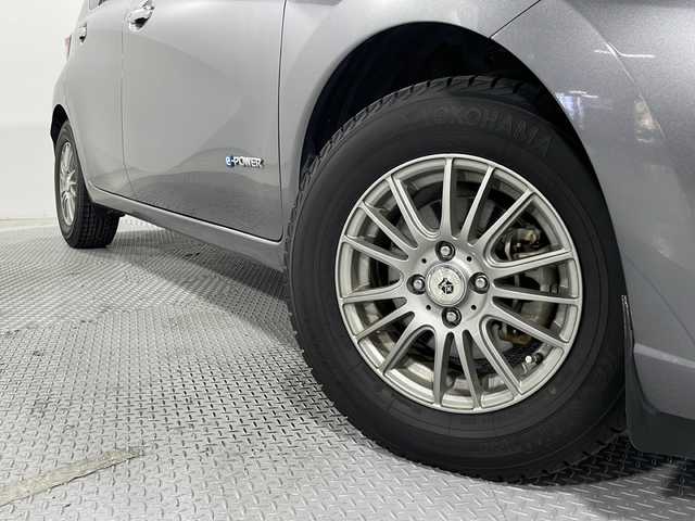 日産 ノート 広島県 2020(令2)年 2.3万km ダークメタルグレー 禁煙/純正ナビ/・Bluetooth接続/・CD/DVD再生機能/・フルセグテレビ/アラウンドビューモニター/デジタルインナーミラー/前後コーナーセンサー/衝突軽減ブレーキ/オートマティックハイビーム/ＬＥＤヘッドライト/誤発進抑制機能/レーンキープアシスト