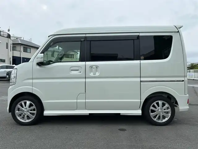 スズキ エブリィ ワゴン PZターボ スペシャル 静岡県 2017(平29)年 0.9万km パールホワイト エンジンスタートボタン/パワーステアリング/パワーウィンドウ/スマートキー/Bluetooth接続/CDチェンジャー/USB入力端子/フルセグTV/DVD再生機能ありナビ/ベンチシート/純正フロアマット/両側パワースライドドア/ABS/横滑り防止装置/盗難防止装置/オートライト/キセノンヘッドライト/ダブルエアバック/衝突軽減システム/左側オートステップ