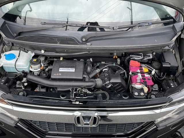 ホンダ Ｎ ＢＯＸ カスタム G L ホンダセンシング 山口県 2019(令1)年 6.9万km クリスタルブラックパール 社外SDナビ　【CN-RE05D】/フルセグTV/Bluetooth接続/DVD再生機能有/ETC/ドライブレコーダー/クルーズコントロール追従走行有/アイドリングストップ/ABS/ダブルエアバッグ/カーテンエアバッグ/純正フロアマット/LEDヘッドライト/ホンダセンシング/・レーンアシスト/横滑り防止装置/USB接続端子