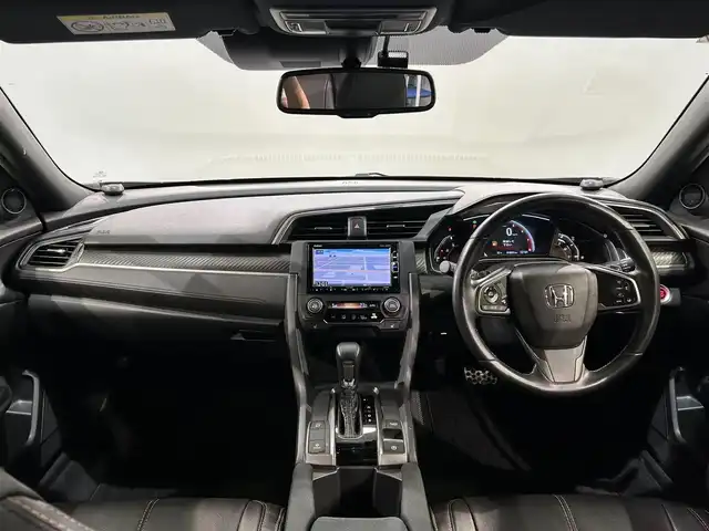 ホンダ シビック ハッチバック ホンダセンシング 愛知県 2018(平30)年 1.9万km クリスタルブラックパール 純正ナビ/衝突軽減ブレーキ/レーダークルーズコントロール/レーンキープアシスト/ビルトインＥＴＣ/シートヒーター/ドライブレコーダー/バックカメラ/パドルシフト/ＵＳＢ入力端子/アクセサリーソケット/ＬＥＤヘッドライト/純正フロアマット/純正18インチアルミホイール/ISOFIX