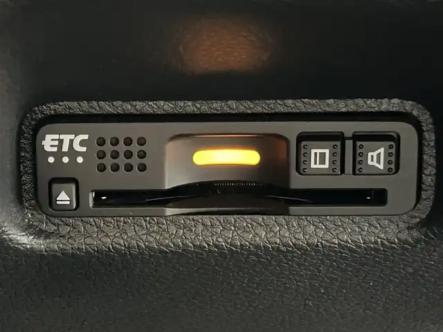 ホンダ シビック ハッチバック ホンダセンシング 愛知県 2018(平30)年 1.9万km クリスタルブラックパール 純正ナビ/衝突軽減ブレーキ/レーダークルーズコントロール/レーンキープアシスト/ビルトインＥＴＣ/シートヒーター/ドライブレコーダー/バックカメラ/パドルシフト/ＵＳＢ入力端子/アクセサリーソケット/ＬＥＤヘッドライト/純正フロアマット/純正18インチアルミホイール/ISOFIX