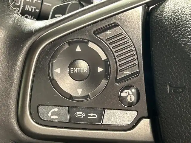ホンダ シビック ハッチバック ホンダセンシング 愛知県 2018(平30)年 1.9万km クリスタルブラックパール 純正ナビ/衝突軽減ブレーキ/レーダークルーズコントロール/レーンキープアシスト/ビルトインＥＴＣ/シートヒーター/ドライブレコーダー/バックカメラ/パドルシフト/ＵＳＢ入力端子/アクセサリーソケット/ＬＥＤヘッドライト/純正フロアマット/純正18インチアルミホイール/ISOFIX