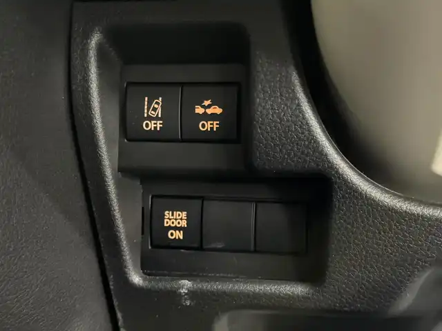 スズキ ワゴンＲ スマイル HYBRID X 三重県 2022(令4)年 1万km インディゴブルーメタリック/ホワイト2トーン マイルドハイブリッド/FF/インパネCVT/純正 8インチナビ CN-RZ843/（FM/AM/SD/iPod/TV/USB/Bluetooth/MEMORY MUSIC/CD/DVD/VTR）/バックカメラ/両側パワースライドドア/安全/・デュアルカメラブレーキサポート/・車線逸脱警報機能/・ふらつき警報/・リヤパーキングセンサー/・誤発進抑制機能/・後方誤発進抑制機能/・後退時ブレーキアシスト/装備/・シートヒーター（D）/・オートエアコン/・オートライト/・ハイビームアシスト/・プッシュスタート/・充電用USBジャック（type-A x2）/・ベンチシート/・2トーンボディカラー『インディゴブルーメタリック／ホワイト2トーン［EDS］』/・純正ホイールキャップ（14インチスチールホイール）/・保/取/・スマートキーx2/など