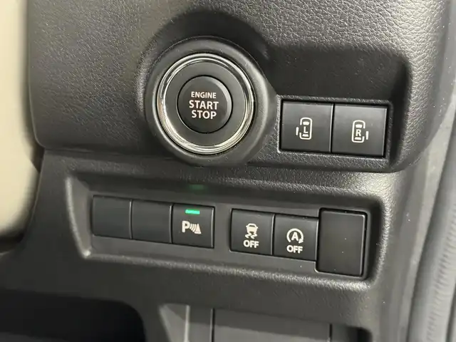 スズキ ワゴンＲ スマイル HYBRID X 三重県 2022(令4)年 1万km インディゴブルーメタリック/ホワイト2トーン マイルドハイブリッド/FF/インパネCVT/純正 8インチナビ CN-RZ843/（FM/AM/SD/iPod/TV/USB/Bluetooth/MEMORY MUSIC/CD/DVD/VTR）/バックカメラ/両側パワースライドドア/安全/・デュアルカメラブレーキサポート/・車線逸脱警報機能/・ふらつき警報/・リヤパーキングセンサー/・誤発進抑制機能/・後方誤発進抑制機能/・後退時ブレーキアシスト/装備/・シートヒーター（D）/・オートエアコン/・オートライト/・ハイビームアシスト/・プッシュスタート/・充電用USBジャック（type-A x2）/・ベンチシート/・2トーンボディカラー『インディゴブルーメタリック／ホワイト2トーン［EDS］』/・純正ホイールキャップ（14インチスチールホイール）/・保/取/・スマートキーx2/など