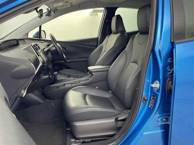 トヨタ プリウス Sツーリングセレクション 愛知県 2019(令1)年 8.9万km ブルーM 禁煙車/純正7インチナビ/（CD/DVD/AM/FM/フルセグTV/Bluetooth）/バックカメラ/トヨタセーフティセンス/・プリクラッシュセーフティ/・レーダークルーズコントロール/・レーンディパーチャーアラート/・オートマチックハイビーム/・誤発進抑制機能/・ふらつき警報/ETC/ドライブレコーダー/シートヒーター/LEDヘッドライト/スマートキー/プッシュスタート/フロアマット/17インチアルミホイール