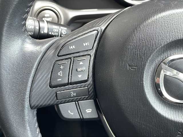 マツダ デミオ 13S ツーリング 長野県 2016(平28)年 3.4万km ジェットブラックマイカ ４WD/純正メーカーナビ/純正15インチアルミ/プッシュスタートエンジン/社外アルミ冬タイヤ４本積込/純正フロアマット/保証書