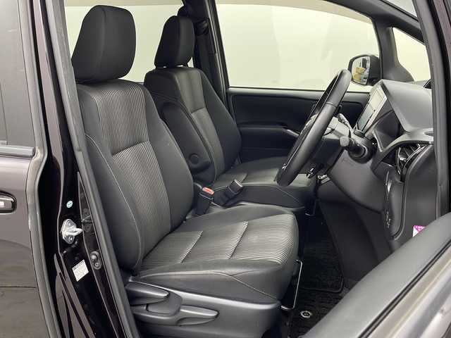 トヨタ ヴォクシー ハイブリッド ZS 栃木県 2017(平29)年 5.6万km ボルドーマイカメタリック 純正10インチナビ/・AM/FM/CD/DVD/SD/BT/フルセグTV/社外フリップダウンモニター/トヨタセーフティセンス/・衝突被害軽減ブレーキ/・レーンキープアシスト/・クルーズコントロール/・先行車発進告知/・オートハイビーム/バックカメラ/両側電動スライドドア/ビルトインETC/オートライト/LEDヘッドライト/フォグランプ/純正フロアマット/保証書/取扱説明書