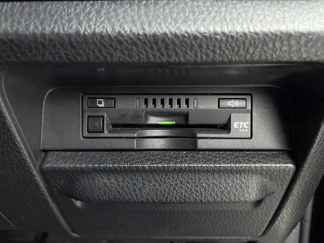 トヨタ ヴォクシー ハイブリッド ZS 栃木県 2017(平29)年 5.6万km ボルドーマイカメタリック 純正10インチナビ/・AM/FM/CD/DVD/SD/BT/フルセグTV/社外フリップダウンモニター/トヨタセーフティセンス/・衝突被害軽減ブレーキ/・レーンキープアシスト/・クルーズコントロール/・先行車発進告知/・オートハイビーム/バックカメラ/両側電動スライドドア/ビルトインETC/オートライト/LEDヘッドライト/フォグランプ/純正フロアマット/保証書/取扱説明書