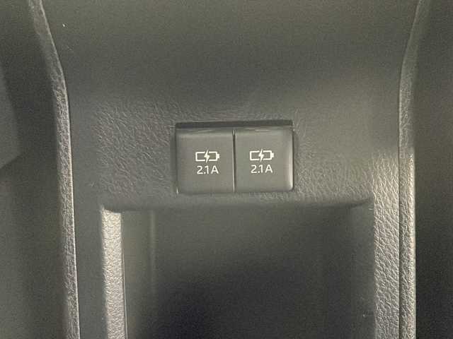 トヨタ ヴォクシー ハイブリッド ZS 栃木県 2017(平29)年 5.6万km ボルドーマイカメタリック 純正10インチナビ/・AM/FM/CD/DVD/SD/BT/フルセグTV/社外フリップダウンモニター/トヨタセーフティセンス/・衝突被害軽減ブレーキ/・レーンキープアシスト/・クルーズコントロール/・先行車発進告知/・オートハイビーム/バックカメラ/両側電動スライドドア/ビルトインETC/オートライト/LEDヘッドライト/フォグランプ/純正フロアマット/保証書/取扱説明書