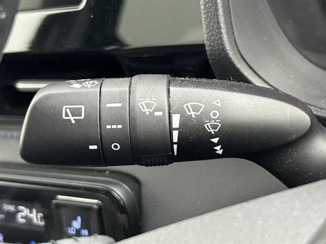 トヨタ ヴォクシー S－Z 道央・札幌 2022(令4)年 4万km アティチュードブラックマイカ ・４WD/・寒冷地仕様/・コネクティッドナビ対応８インチHDディスプレイオーディオ/　USB/BT/Miracast/AppleCarplay/AndroidAuto/・前後ドラレコ（NX-DR-W22 NEXTEC）/・ETC/・バックカメラ/・MTモード付AT/・レーダークルーズコントロール/・両側パワースライドドア/・横滑り防止装置/・前後コーナーセンサー/・レーンキープアシスト/・プリクラッシュセーフティ/・ブレーキホールド/・オートマチックハイビーム/・オートライト/・LEDヘッドライト/・車線逸脱警報/・薄暮灯/・プッシュスタート　/・スマートキー/・ステアリングスイッチ/・２列目サンシェード/・純正AW16インチ/・保証書付き/・取説付き