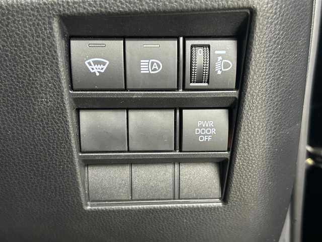 トヨタ ヴォクシー S－Z 道央・札幌 2022(令4)年 4万km アティチュードブラックマイカ ・４WD/・寒冷地仕様/・コネクティッドナビ対応８インチHDディスプレイオーディオ/　USB/BT/Miracast/AppleCarplay/AndroidAuto/・前後ドラレコ（NX-DR-W22 NEXTEC）/・ETC/・バックカメラ/・MTモード付AT/・レーダークルーズコントロール/・両側パワースライドドア/・横滑り防止装置/・前後コーナーセンサー/・レーンキープアシスト/・プリクラッシュセーフティ/・ブレーキホールド/・オートマチックハイビーム/・オートライト/・LEDヘッドライト/・車線逸脱警報/・薄暮灯/・プッシュスタート　/・スマートキー/・ステアリングスイッチ/・２列目サンシェード/・純正AW16インチ/・保証書付き/・取説付き