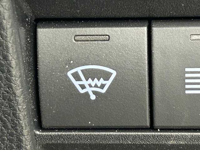 トヨタ ヴォクシー S－Z 道央・札幌 2022(令4)年 4万km アティチュードブラックマイカ ・４WD/・寒冷地仕様/・コネクティッドナビ対応８インチHDディスプレイオーディオ/　USB/BT/Miracast/AppleCarplay/AndroidAuto/・前後ドラレコ（NX-DR-W22 NEXTEC）/・ETC/・バックカメラ/・MTモード付AT/・レーダークルーズコントロール/・両側パワースライドドア/・横滑り防止装置/・前後コーナーセンサー/・レーンキープアシスト/・プリクラッシュセーフティ/・ブレーキホールド/・オートマチックハイビーム/・オートライト/・LEDヘッドライト/・車線逸脱警報/・薄暮灯/・プッシュスタート　/・スマートキー/・ステアリングスイッチ/・２列目サンシェード/・純正AW16インチ/・保証書付き/・取説付き