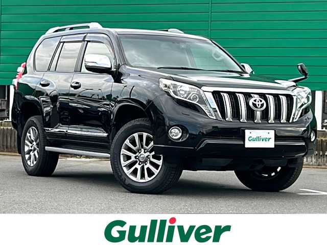 トヨタ ランドクルーザー プラド TX Lパッケージ・G－フロンティア 茨城県 2017(平29)年 7.2万km アティチュードブラックマイカ ワンオーナー/社外ナビ（Bluetooth接続/AM/FM/フルセグTV/CD・CDチェンジャー/SD/HDMI）/バックカメラ/ETC2.0/クルーズコントロール/前後コーナーセンサー/前方ドライブレコーダー/レザーシート/前方パワーシート/シートヒーター/純正18インチアルミホイール/DPF再生ボタン/IDLEUPボタン/横滑り防止装置/ダウンヒルアシストコントロール/盗難防止装置