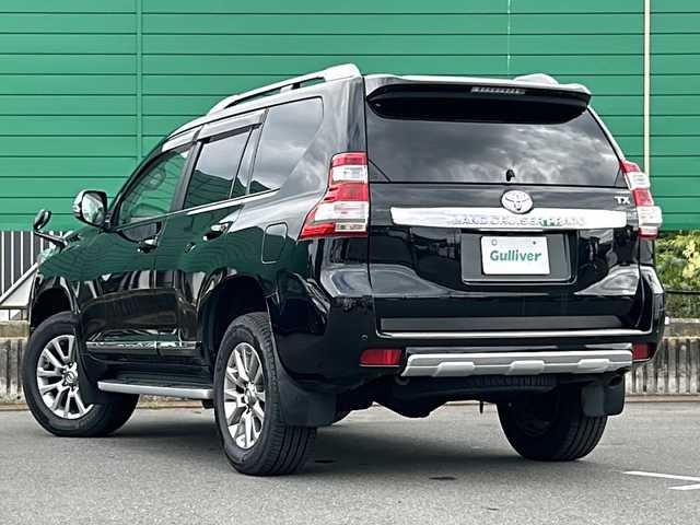 トヨタ ランドクルーザー プラド TX Lパッケージ・G－フロンティア 茨城県 2017(平29)年 7.2万km アティチュードブラックマイカ ワンオーナー/社外ナビ（Bluetooth接続/AM/FM/フルセグTV/CD・CDチェンジャー/SD/HDMI）/バックカメラ/ETC2.0/クルーズコントロール/前後コーナーセンサー/前方ドライブレコーダー/レザーシート/前方パワーシート/シートヒーター/純正18インチアルミホイール/DPF再生ボタン/IDLEUPボタン/横滑り防止装置/ダウンヒルアシストコントロール/盗難防止装置