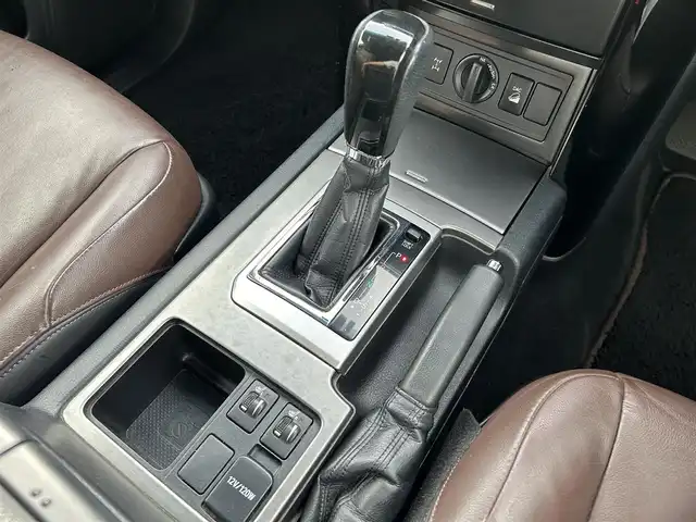 トヨタ ランドクルーザー プラド TX Lパッケージ・G－フロンティア 茨城県 2017(平29)年 7.2万km アティチュードブラックマイカ ワンオーナー/社外ナビ（Bluetooth接続/AM/FM/フルセグTV/CD・CDチェンジャー/SD/HDMI）/バックカメラ/ETC2.0/クルーズコントロール/前後コーナーセンサー/前方ドライブレコーダー/レザーシート/前方パワーシート/シートヒーター/純正18インチアルミホイール/DPF再生ボタン/IDLEUPボタン/横滑り防止装置/ダウンヒルアシストコントロール/盗難防止装置