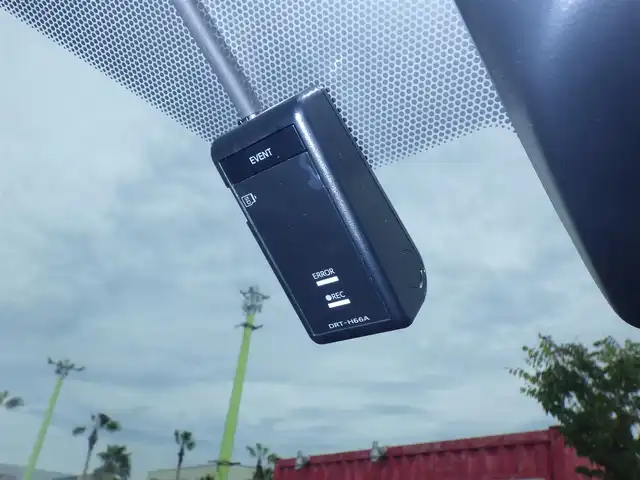 トヨタ シエンタ ハイブリッド G 千葉県 2016(平28)年 6.6万km コバルトブルーメタリック Toyota Safety Sense/・プリクラッシュセーフティ/・レーンディパーチャーアラート/・オートハイビーム/両側パワースライドドア/純正SDナビ/ワンセグTV/【CD再生機能　Bluetooth接続】/ドライブレコーダー/革巻きステアリング/ETC/LEDヘッドライト/フォグライト/ウインカーミラー/スマートキー
