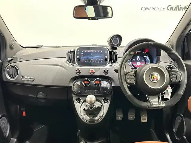 アバルト ５９５ コンペティツィオーネ 福岡県 2021(令3)年 1.5万km 黒 茶／黒ハーフレザーシート　/純正ディスプレイオーディオ　/ＡｐｐｌｅＣａｒＰｌａｙ　/Ｂｌｕｅｔｏｏｔｈ　/オートエアコン　/ＵＳＢ　/前後ドライブレコーダー　/純正１７インチＡＷ