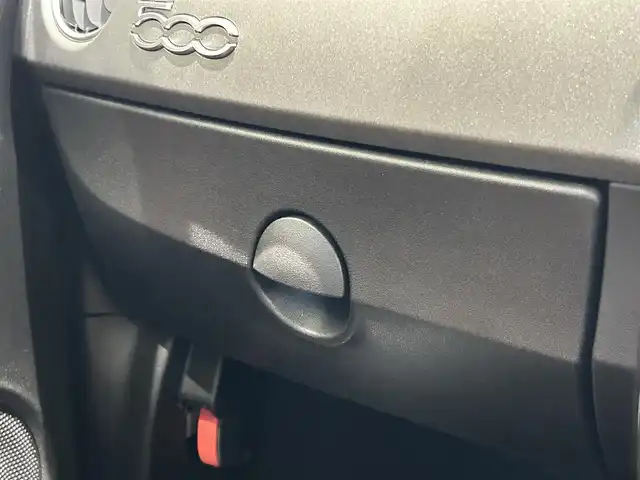 アバルト ５９５ コンペティツィオーネ 福岡県 2021(令3)年 1.5万km 黒 茶／黒ハーフレザーシート　/純正ディスプレイオーディオ　/ＡｐｐｌｅＣａｒＰｌａｙ　/Ｂｌｕｅｔｏｏｔｈ　/オートエアコン　/ＵＳＢ　/前後ドライブレコーダー　/純正１７インチＡＷ