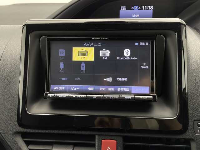 トヨタ ヴォクシー ZS 煌 長野県 2018(平30)年 3.8万km ブラック 社外メモリナビ（型番：NRーMZ25）/（FM＆AM＆Bluetooth＆SD）/バックカメラ/トヨタセーフティセンス/・クルーズコントロール（追従なし）/・レーンキープアシスト/・衝突被害軽減システム/LEDヘッドライト/LEDフォグランプ/オートライト/ドアバイザー/片側パワースライドドア/16インチ純正アルミホイール/社外フロアマット/ETC/スマートキー/スペアキー（１本）/保証書/取扱説明書