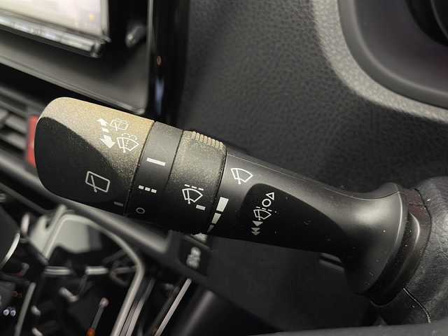 トヨタ ヴォクシー ZS 煌 長野県 2018(平30)年 3.8万km ブラック 社外メモリナビ（型番：NRーMZ25）/（FM＆AM＆Bluetooth＆SD）/バックカメラ/トヨタセーフティセンス/・クルーズコントロール（追従なし）/・レーンキープアシスト/・衝突被害軽減システム/LEDヘッドライト/LEDフォグランプ/オートライト/ドアバイザー/片側パワースライドドア/16インチ純正アルミホイール/社外フロアマット/ETC/スマートキー/スペアキー（１本）/保証書/取扱説明書